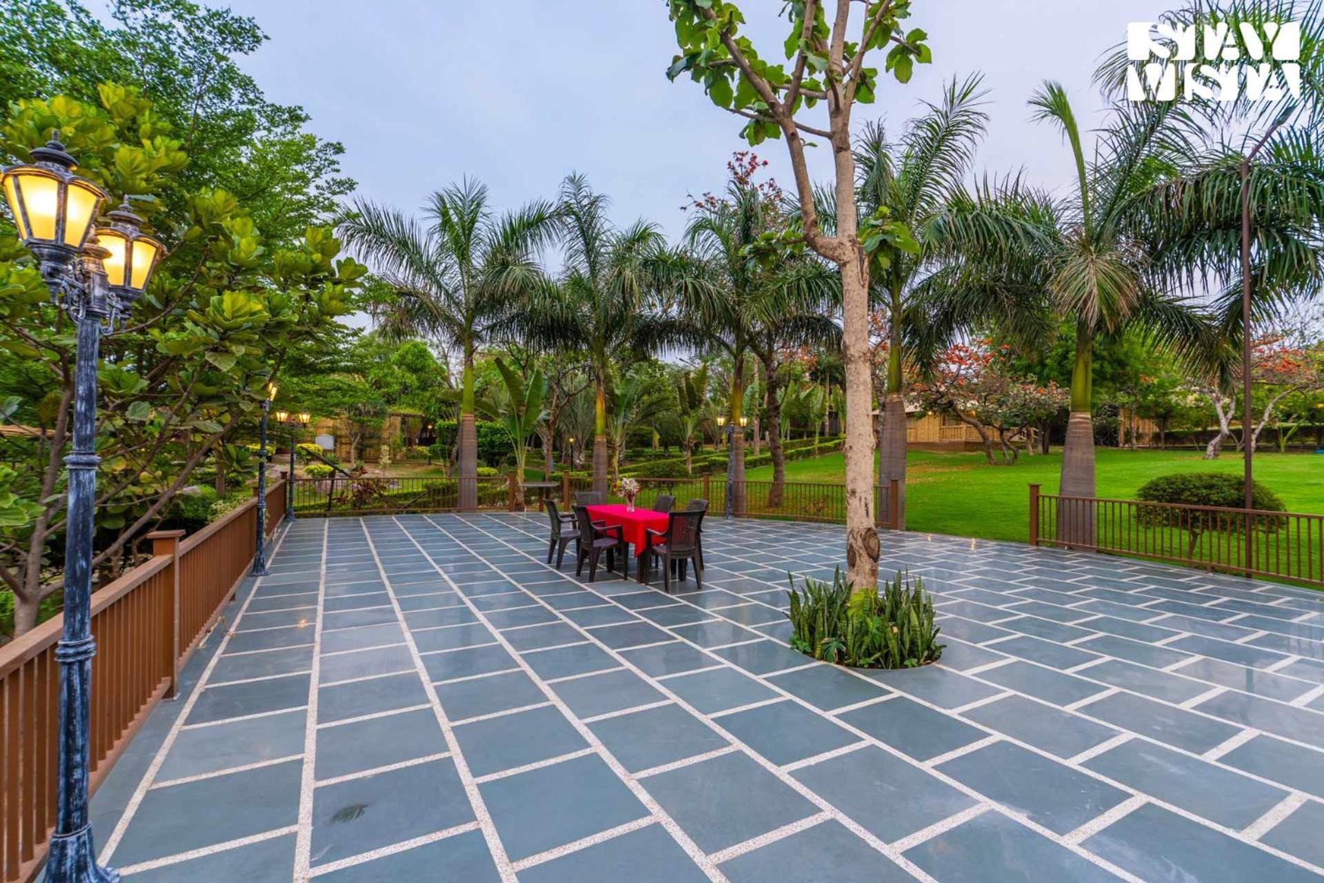 Stayvista At Maple Farms With Pool, Bbq & Bonfire Sohna Экстерьер фото