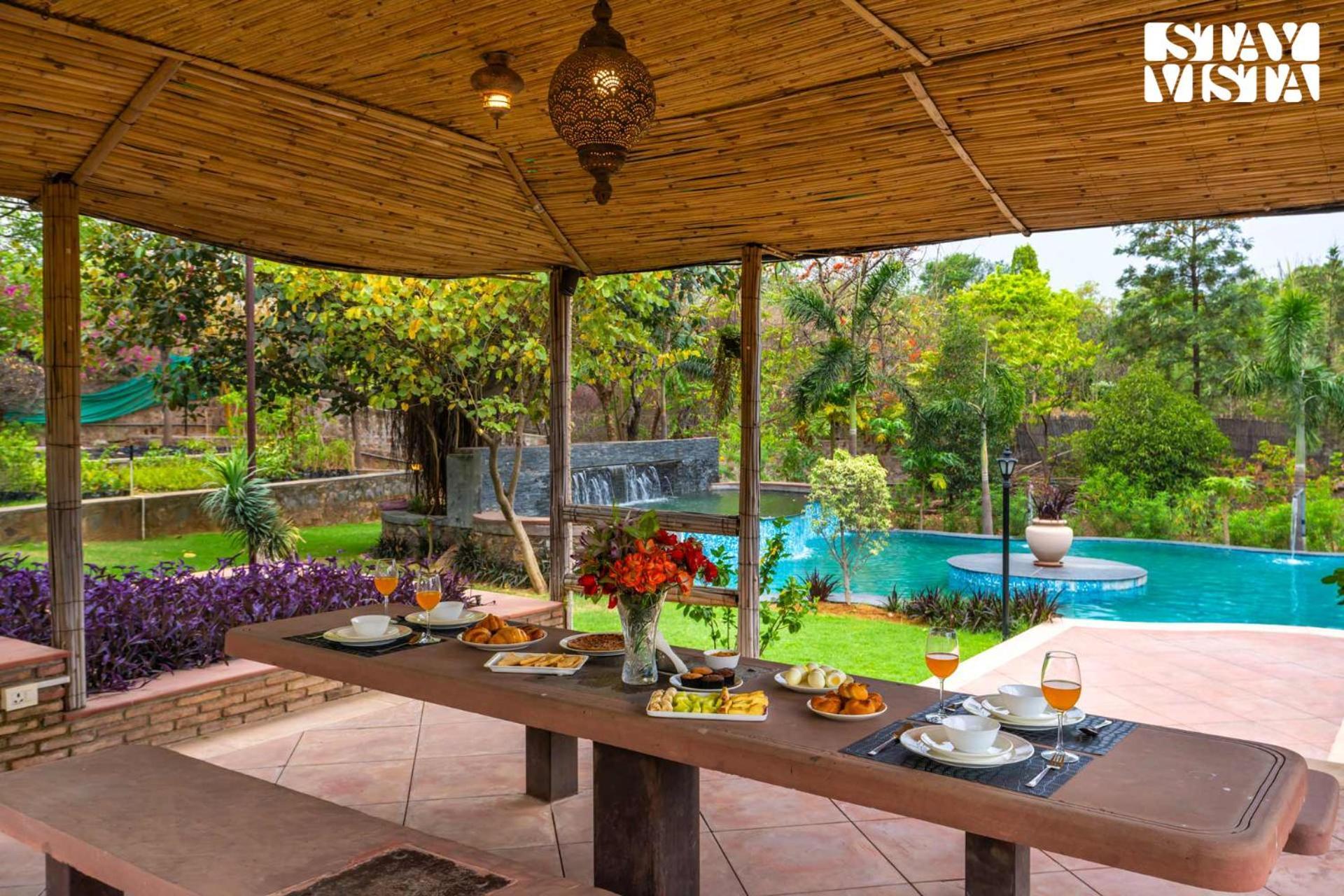 Stayvista At Maple Farms With Pool, Bbq & Bonfire Sohna Экстерьер фото