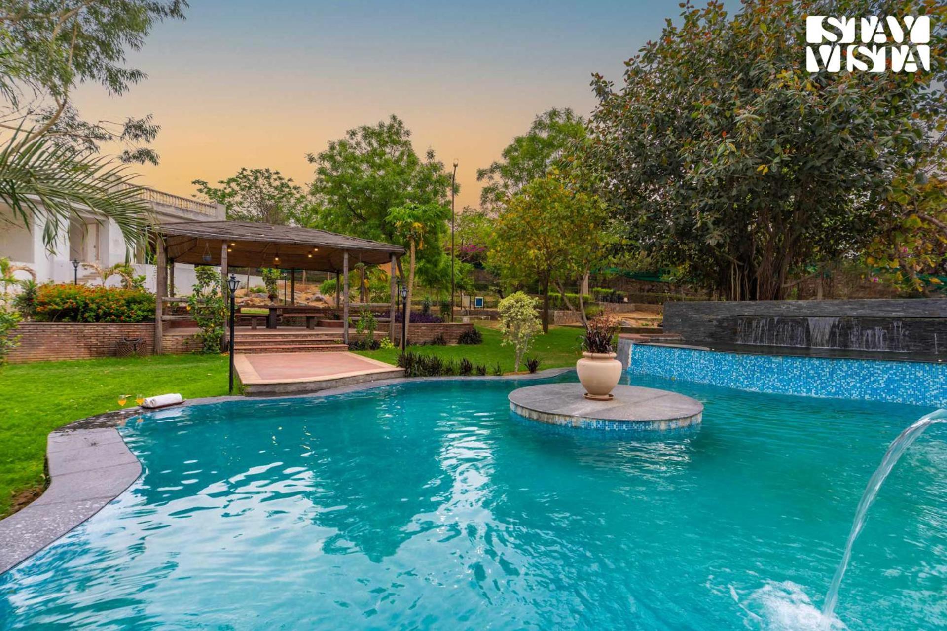 Stayvista At Maple Farms With Pool, Bbq & Bonfire Sohna Экстерьер фото